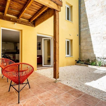Joli Appartement Avec Jardin / Vieux-Lormont Luaran gambar